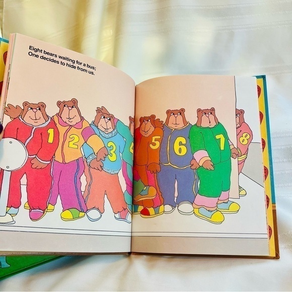 Weekly Reader Books VTG‎ Strawberry Books Volumes 1 - 6 by Richard Hefter EUC - Picture 6 of 15